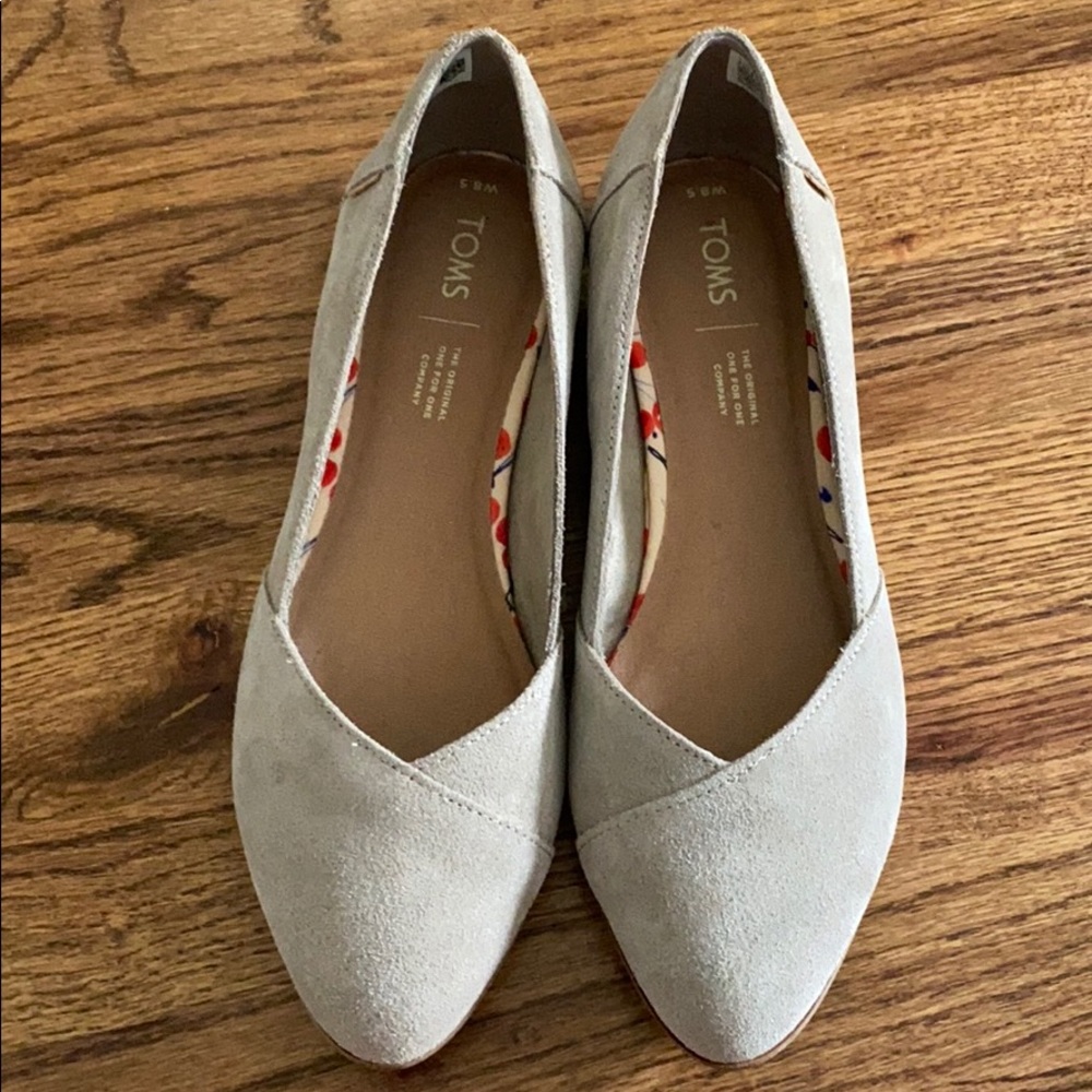 Tom’s Jutti Suede Flats